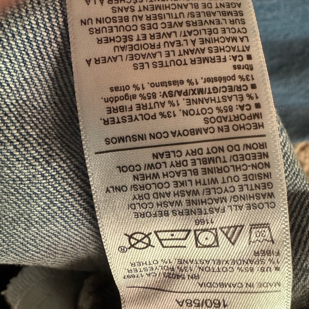 OLD NAVY Mid-Rise Boyfriend Jeans, size 0, like new! - Picture 4 of 5